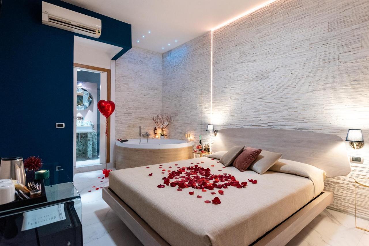 كالياري Lucenova Suite Guest-House المظهر الخارجي الصورة